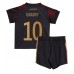 Billige Tyskland Serge Gnabry #10 Børnetøj Udebanetrøje til baby VM 2022 Kortærmet (+ korte bukser)